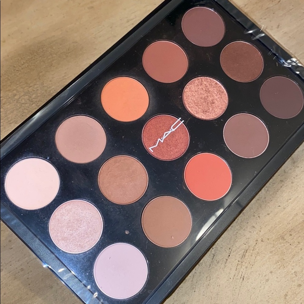 💔SOLD💔 MAC 15 Pan Custom Palette